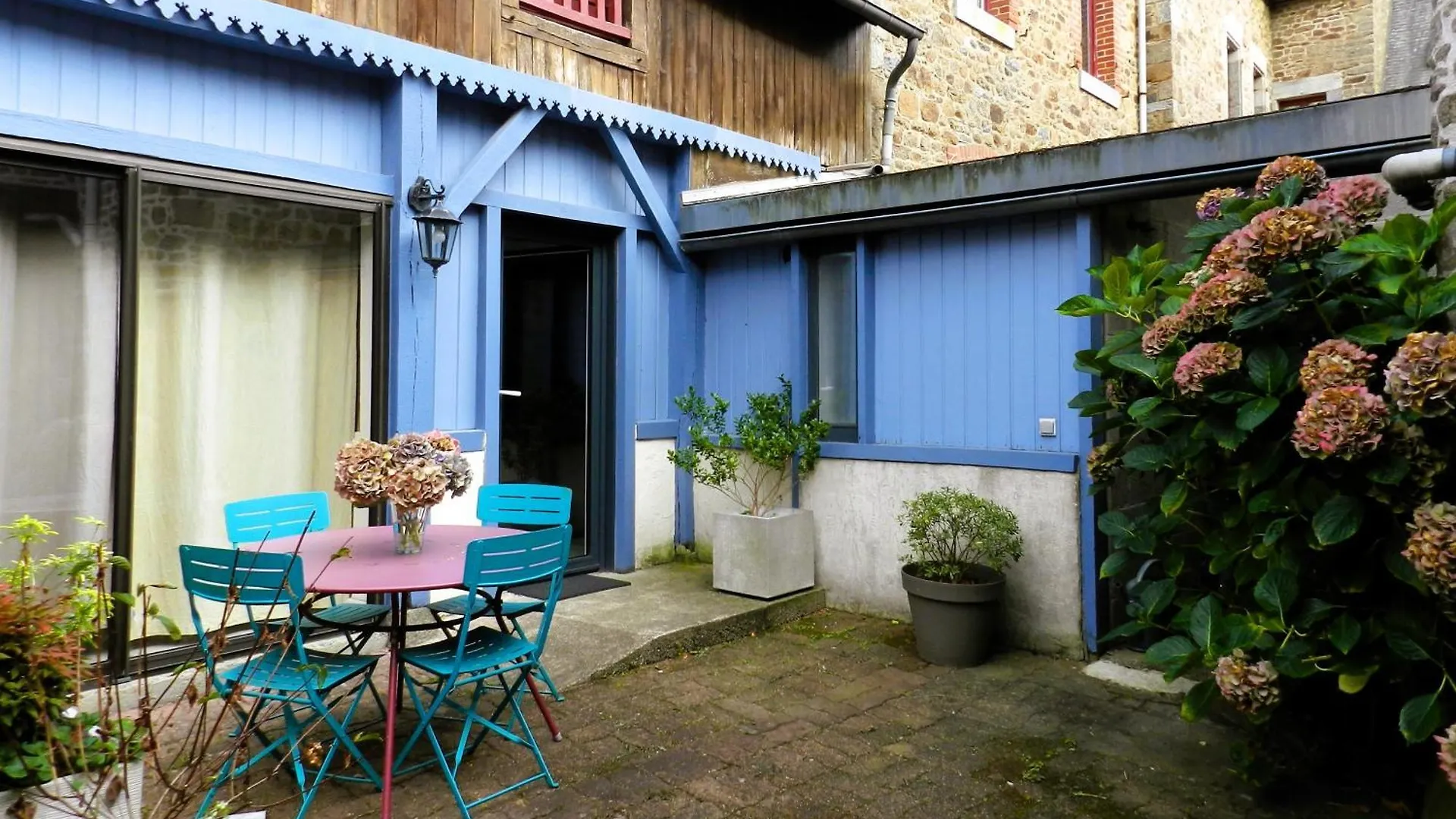 Apartment Loft Au Coeur De Becherel
